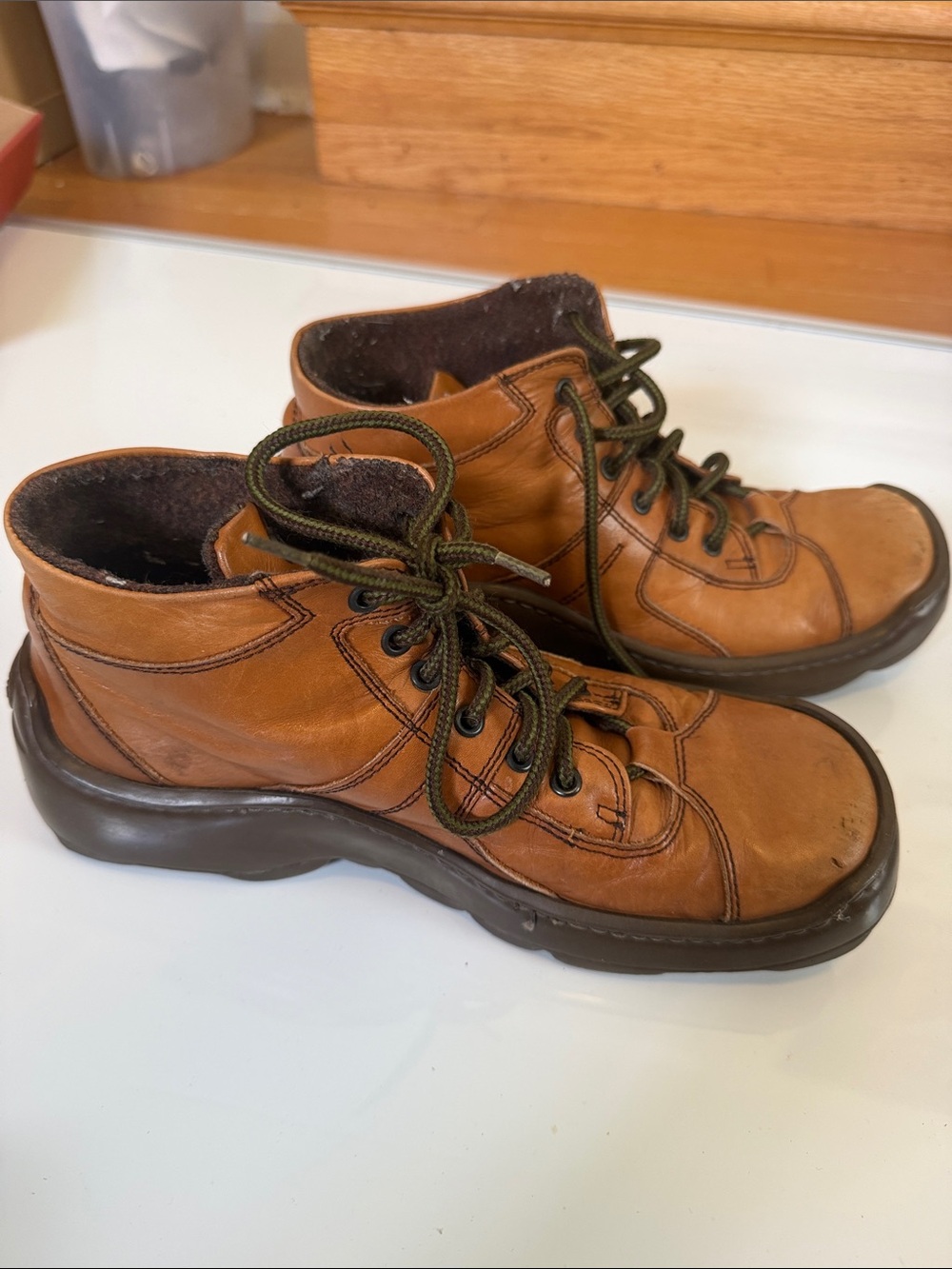 Old Sail Leather Chukka Boots in Brown - Lace-Up Casual Style